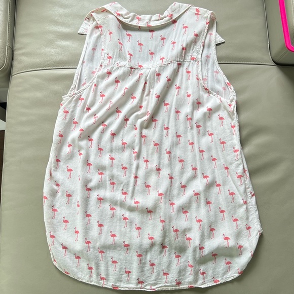 Size M Flamingo Pattern white button up sleeveless blouse office business casual - Picture 2 of 3